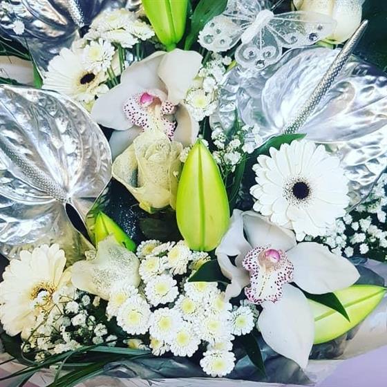 Glamour Artemis Flowers Paisley & Johnstone Florist Florist