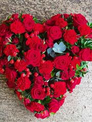 Roses and carnations Heart 