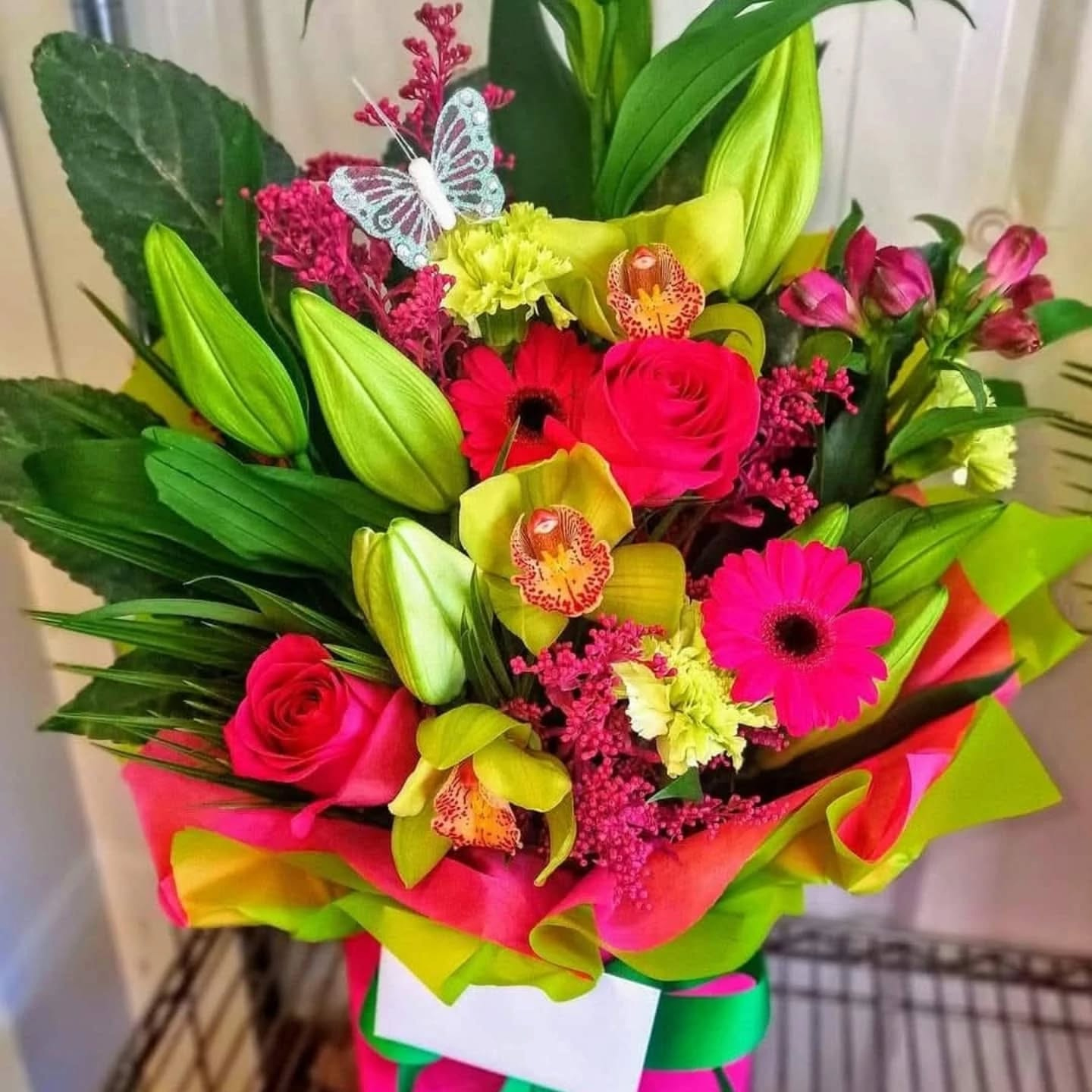 Online Shop Artemis Flowers Hover